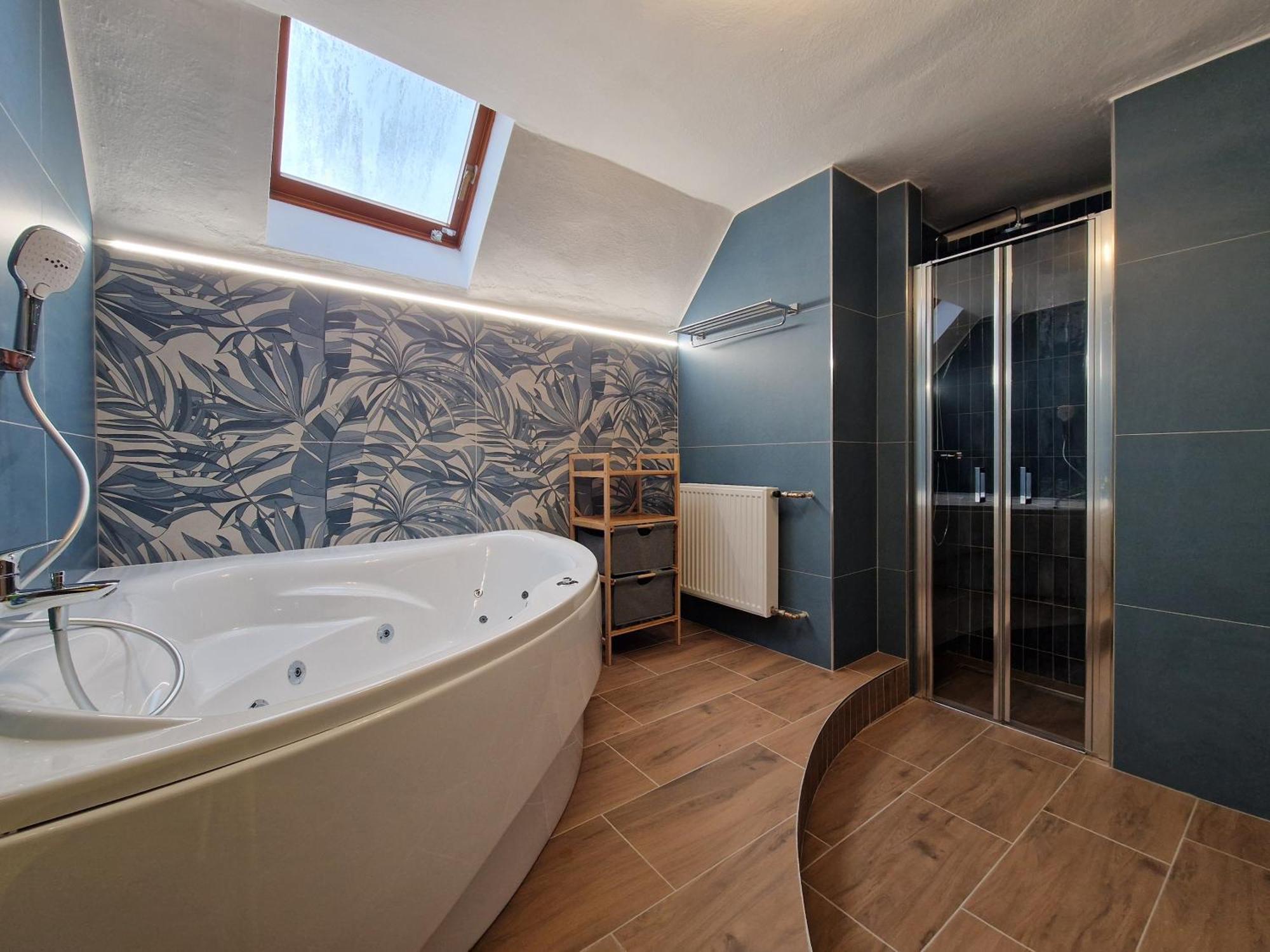 Amazing 5 Bedroom House Krumlov 82 - 4 Min Walk To Main Square Cesky Krumlov Exterior photo