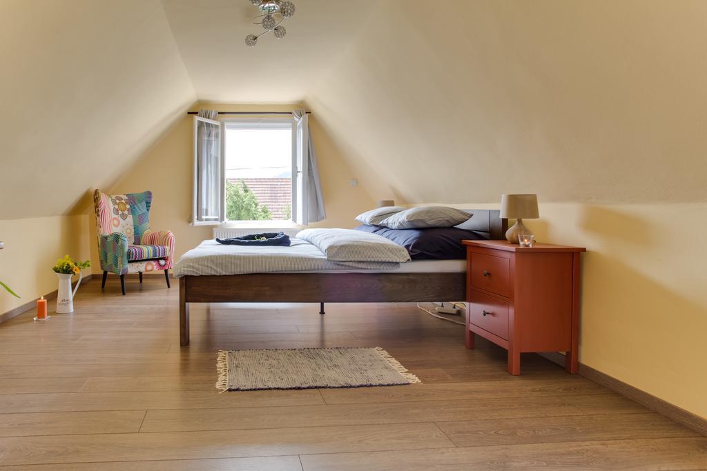 Amazing 5 Bedroom House Krumlov 82 - 4 Min Walk To Main Square Cesky Krumlov Exterior photo
